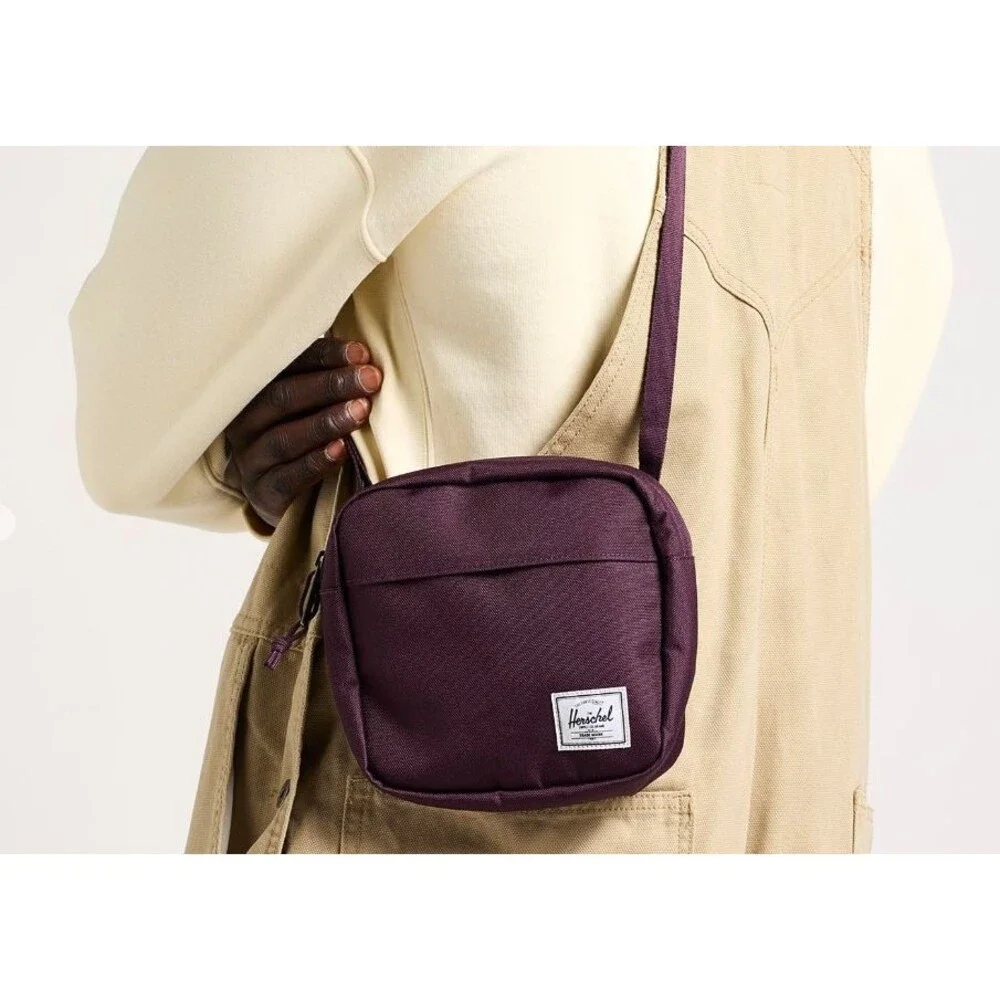 Herschel Classic Crossbody 2L Perfectly Plum NWT